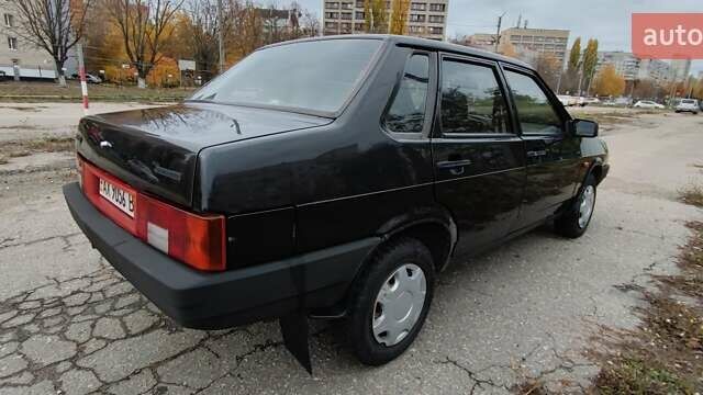 Черный ВАЗ 21099, объемом двигателя 1.6 л и пробегом 200 тыс. км за 2000 $, фото 4 на Automoto.ua