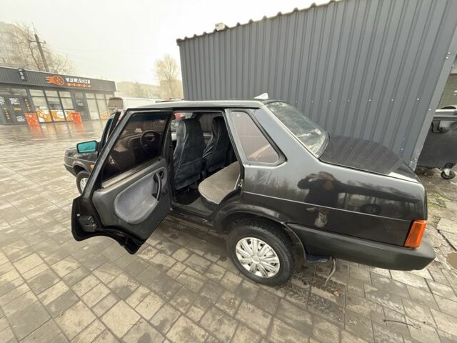 Чорний ВАЗ 21099, об'ємом двигуна 1.6 л та пробігом 218 тис. км за 1900 $, фото 11 на Automoto.ua