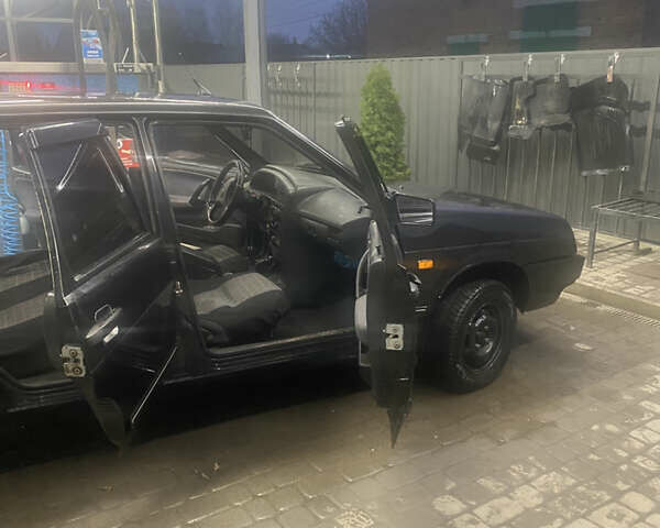 Черный ВАЗ 21099, объемом двигателя 1.6 л и пробегом 165 тыс. км за 2600 $, фото 1 на Automoto.ua