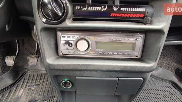 Черный ВАЗ 21099, объемом двигателя 1.6 л и пробегом 200 тыс. км за 2000 $, фото 12 на Automoto.ua