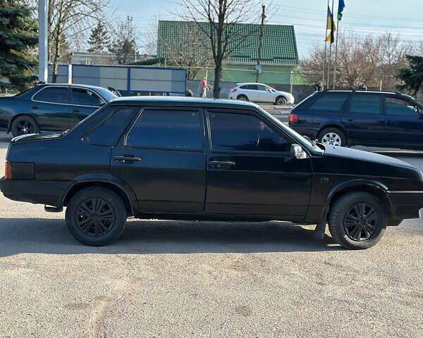 Черный ВАЗ 21099, объемом двигателя 1.6 л и пробегом 240 тыс. км за 1400 $, фото 2 на Automoto.ua