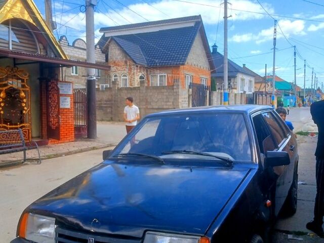 Черный ВАЗ 21099, объемом двигателя 1.6 л и пробегом 280 тыс. км за 1200 $, фото 2 на Automoto.ua