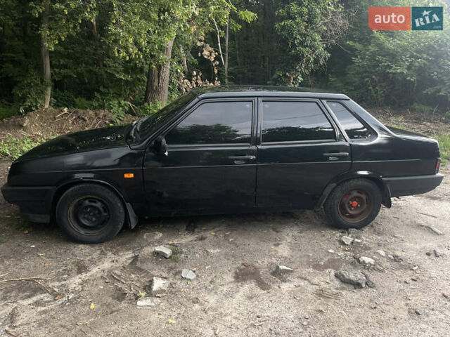 Черный ВАЗ 21099, объемом двигателя 1.6 л и пробегом 200 тыс. км за 1150 $, фото 2 на Automoto.ua