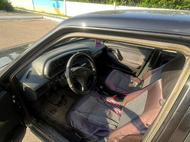 Чорний ВАЗ 21099, об'ємом двигуна 1.6 л та пробігом 130 тис. км за 2400 $, фото 6 на Automoto.ua