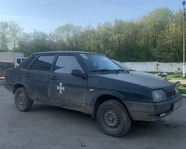 Черный ВАЗ 21099, объемом двигателя 1.5 л и пробегом 223 тыс. км за 1500 $, фото 2 на Automoto.ua