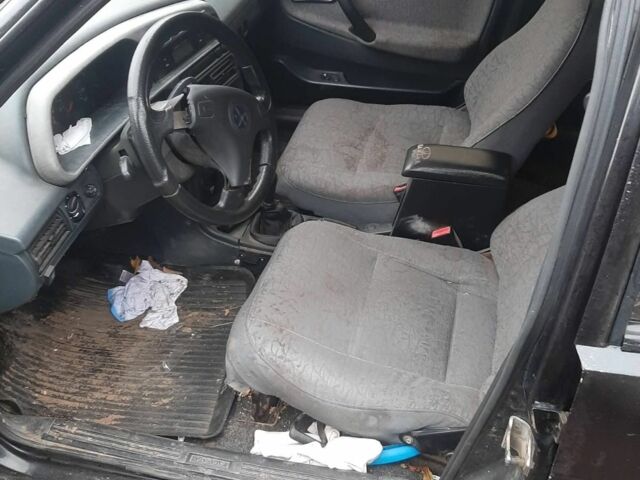 Чорний ВАЗ 21099, об'ємом двигуна 1.6 л та пробігом 150 тис. км за 650 $, фото 6 на Automoto.ua