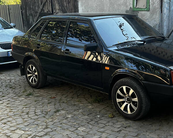Черный ВАЗ 21099, объемом двигателя 1.6 л и пробегом 200 тыс. км за 1700 $, фото 1 на Automoto.ua