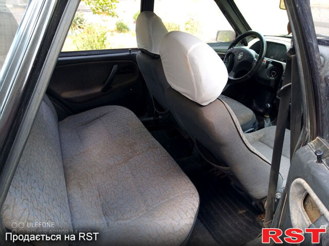 Черный ВАЗ 21099, объемом двигателя 1.5 л и пробегом 230 тыс. км за 1600 $, фото 2 на Automoto.ua