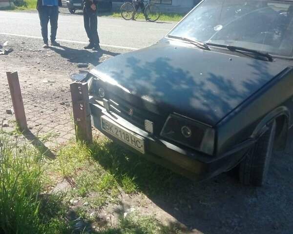 Черный ВАЗ 21099, объемом двигателя 1.6 л и пробегом 180 тыс. км за 500 $, фото 1 на Automoto.ua