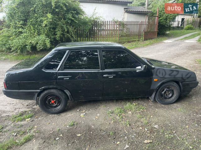 Черный ВАЗ 21099, объемом двигателя 1.6 л и пробегом 200 тыс. км за 1150 $, фото 3 на Automoto.ua