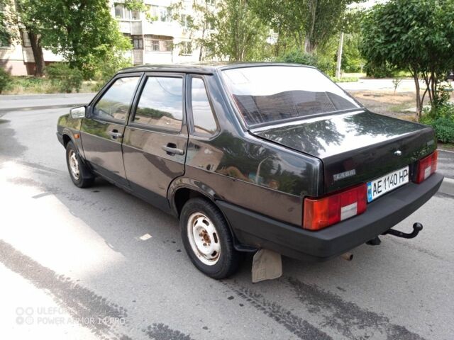 Черный ВАЗ 21099, объемом двигателя 1.5 л и пробегом 238 тыс. км за 1600 $, фото 2 на Automoto.ua