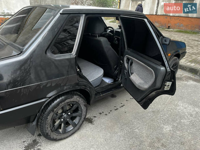 Черный ВАЗ 21099, объемом двигателя 1.6 л и пробегом 99 тыс. км за 2500 $, фото 4 на Automoto.ua