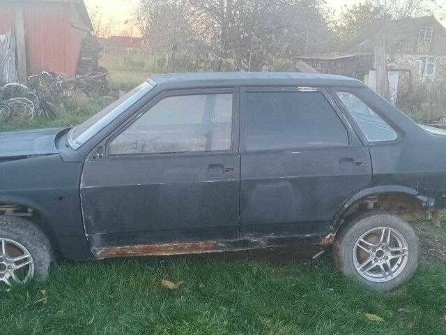 Черный ВАЗ 21099, объемом двигателя 0 л и пробегом 128 тыс. км за 600 $, фото 1 на Automoto.ua