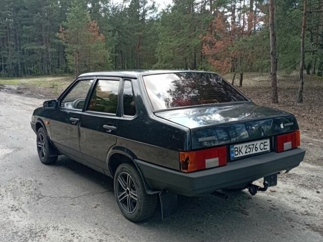 Чорний ВАЗ 21099, об'ємом двигуна 1.5 л та пробігом 160 тис. км за 1300 $, фото 3 на Automoto.ua