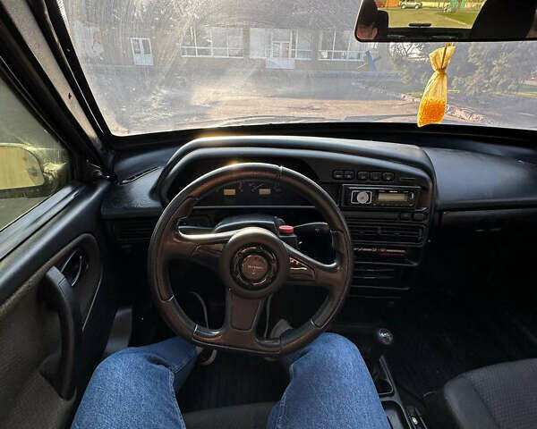 Черный ВАЗ 21099, объемом двигателя 1.6 л и пробегом 240 тыс. км за 1400 $, фото 4 на Automoto.ua