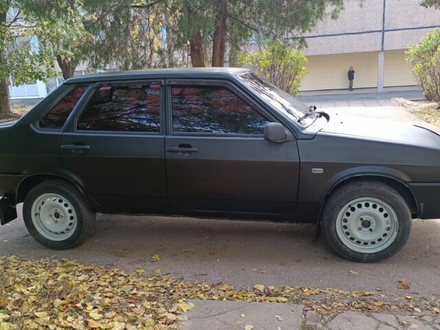 Черный ВАЗ 21099, объемом двигателя 1.6 л и пробегом 150 тыс. км за 1100 $, фото 6 на Automoto.ua