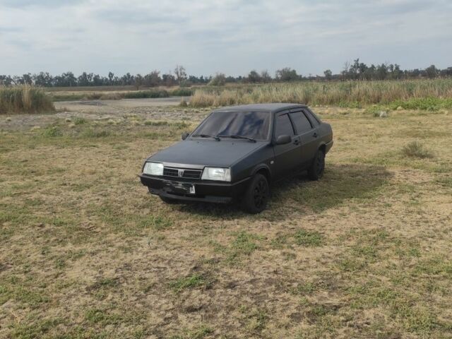 Чорний ВАЗ 21099, об'ємом двигуна 1.6 л та пробігом 150 тис. км за 2150 $, фото 6 на Automoto.ua