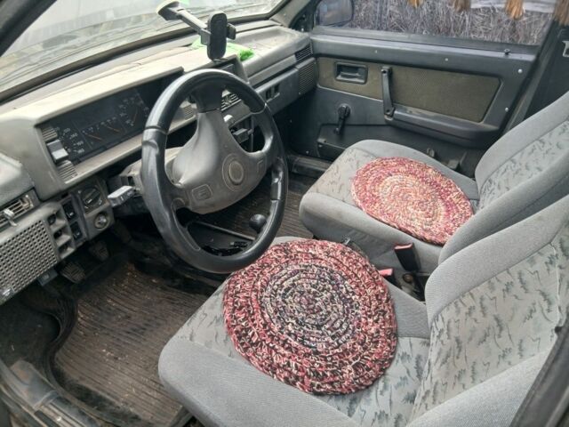 Черный ВАЗ 21099, объемом двигателя 1.5 л и пробегом 140 тыс. км за 888 $, фото 4 на Automoto.ua