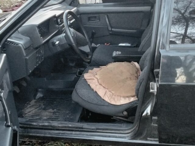 Черный ВАЗ 21099, объемом двигателя 1.5 л и пробегом 23 тыс. км за 1200 $, фото 5 на Automoto.ua