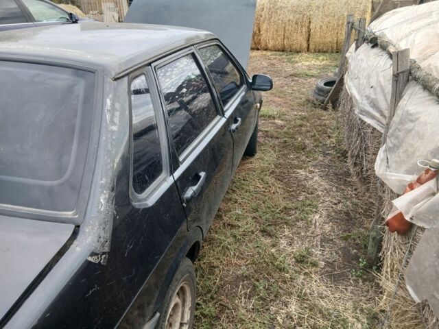 Черный ВАЗ 21099, объемом двигателя 1.5 л и пробегом 140 тыс. км за 888 $, фото 8 на Automoto.ua