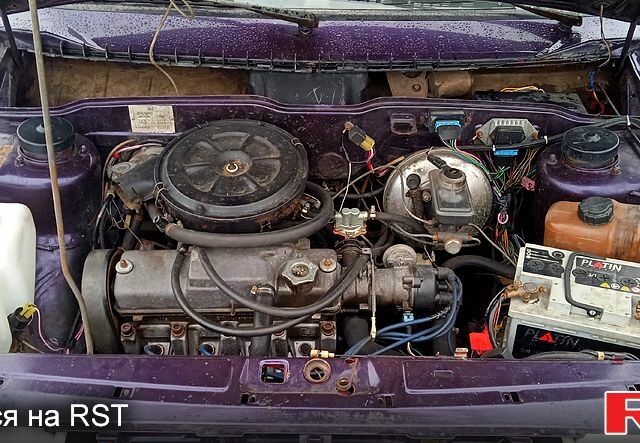 Фиолетовый ВАЗ 21099, объемом двигателя 1.5 л и пробегом 211 тыс. км за 1100 $, фото 1 на Automoto.ua