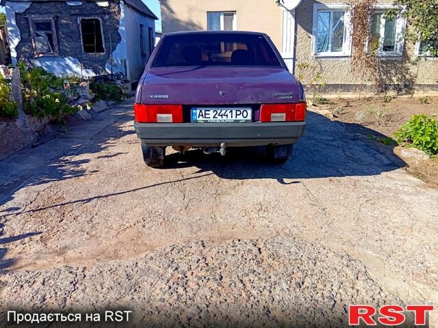 Фиолетовый ВАЗ 21099, объемом двигателя 1.5 л и пробегом 250 тыс. км за 1100 $, фото 2 на Automoto.ua
