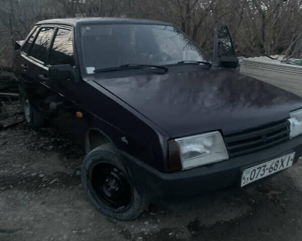Фиолетовый ВАЗ 21099, объемом двигателя 1.5 л и пробегом 300 тыс. км за 800 $, фото 1 на Automoto.ua