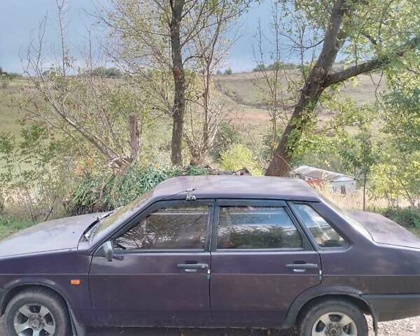 Фиолетовый ВАЗ 21099, объемом двигателя 1.5 л и пробегом 50 тыс. км за 1700 $, фото 7 на Automoto.ua