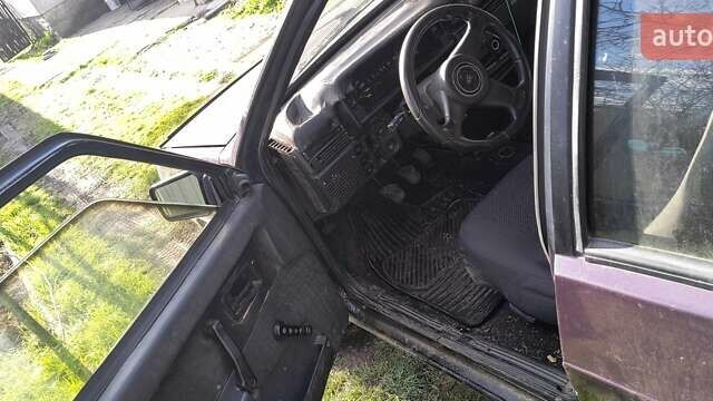 Фиолетовый ВАЗ 21099, объемом двигателя 1.5 л и пробегом 250 тыс. км за 700 $, фото 12 на Automoto.ua