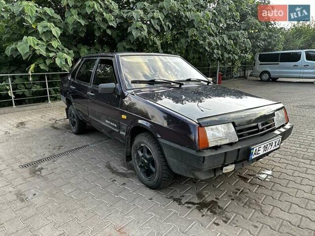 Фиолетовый ВАЗ 21099, объемом двигателя 1.5 л и пробегом 250 тыс. км за 1800 $, фото 1 на Automoto.ua