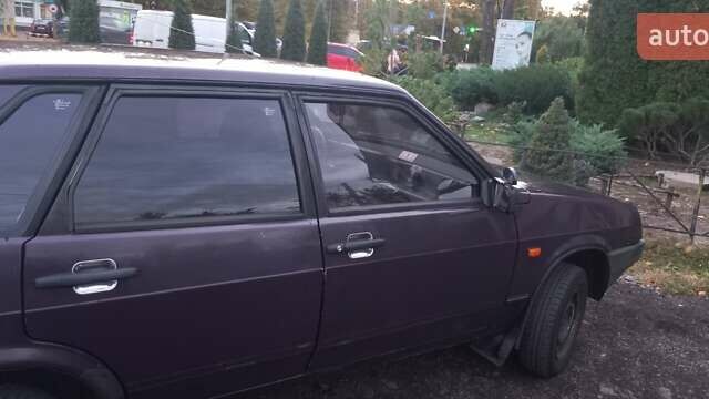 Фиолетовый ВАЗ 21099, объемом двигателя 1.6 л и пробегом 30 тыс. км за 2000 $, фото 7 на Automoto.ua