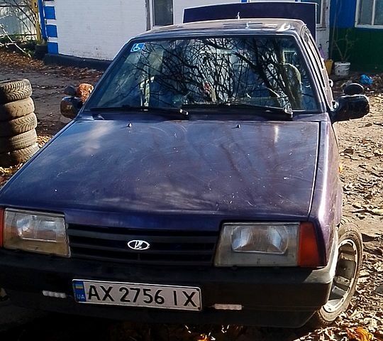 Фиолетовый ВАЗ 21099, объемом двигателя 1.5 л и пробегом 222 тыс. км за 1100 $, фото 2 на Automoto.ua