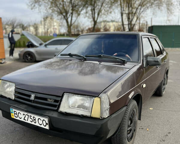 Коричневый ВАЗ 21099, объемом двигателя 1.5 л и пробегом 215 тыс. км за 1500 $, фото 4 на Automoto.ua