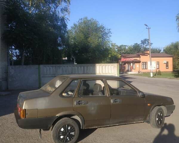 Коричневий ВАЗ 21099, об'ємом двигуна 1.5 л та пробігом 200 тис. км за 1100 $, фото 5 на Automoto.ua