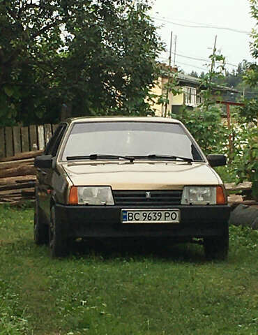 Коричневый ВАЗ 21099, объемом двигателя 1.5 л и пробегом 248 тыс. км за 2000 $, фото 1 на Automoto.ua