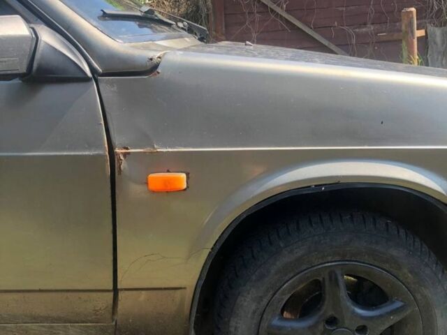 Коричневый ВАЗ 21099, объемом двигателя 1.5 л и пробегом 200 тыс. км за 574 $, фото 2 на Automoto.ua