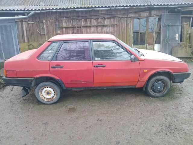 Красный ВАЗ 21099, объемом двигателя 0 л и пробегом 400 тыс. км за 750 $, фото 1 на Automoto.ua