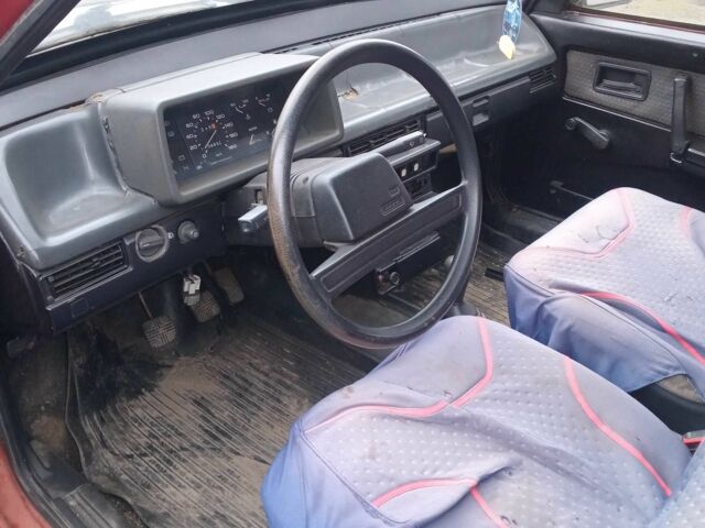 Красный ВАЗ 21099, объемом двигателя 0 л и пробегом 400 тыс. км за 750 $, фото 4 на Automoto.ua