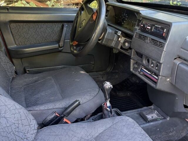 ВАЗ 21099 2005 в Бердичеве на Automoto.ua Красный ВАЗ 21099, объемом двигателя 1.5 л и пробегом 170 тыс. км за 951 $, фото 6 на Automoto.ua