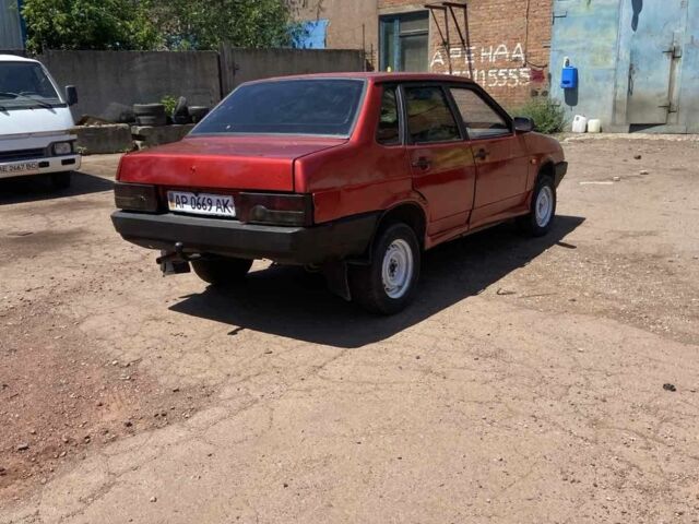 Красный ВАЗ 21099, объемом двигателя 1.5 л и пробегом 200 тыс. км за 458 $, фото 2 на Automoto.ua