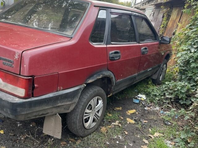 Червоний ВАЗ 21099, об'ємом двигуна 1.5 л та пробігом 50 тис. км за 457 $, фото 2 на Automoto.ua