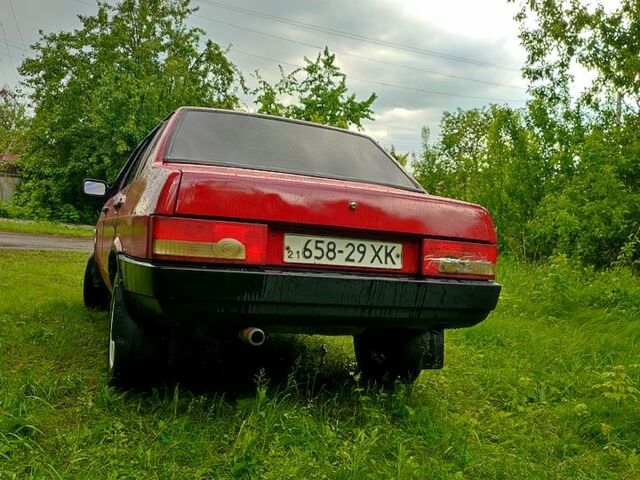 Красный ВАЗ 21099, объемом двигателя 1.5 л и пробегом 0 тыс. км за 1100 $, фото 5 на Automoto.ua