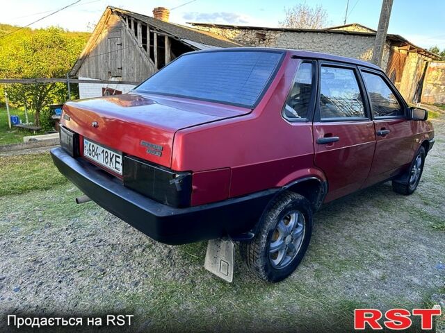 Красный ВАЗ 21099, объемом двигателя 1.5 л и пробегом 250 тыс. км за 1200 $, фото 3 на Automoto.ua