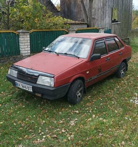 Красный ВАЗ 21099, объемом двигателя 1.5 л и пробегом 300 тыс. км за 1250 $, фото 2 на Automoto.ua