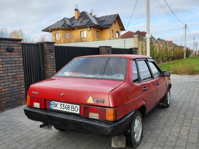 Красный ВАЗ 21099, объемом двигателя 1.5 л и пробегом 368 тыс. км за 750 $, фото 3 на Automoto.ua