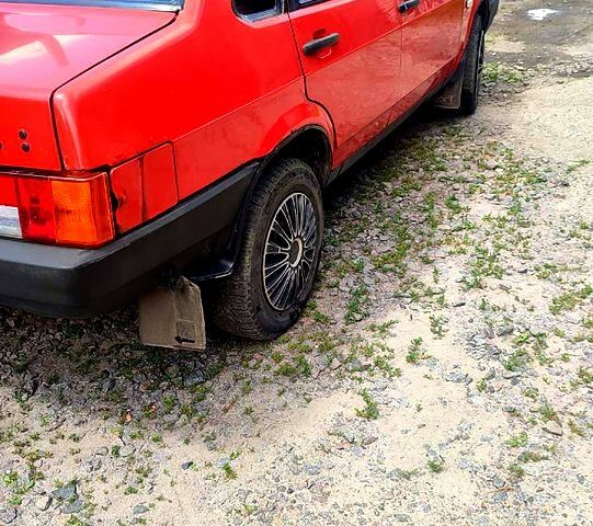 Красный ВАЗ 21099, объемом двигателя 1.5 л и пробегом 200 тыс. км за 1300 $, фото 8 на Automoto.ua