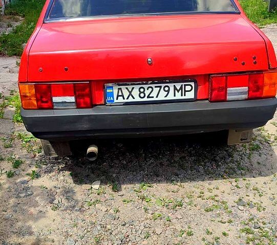 Красный ВАЗ 21099, объемом двигателя 1.5 л и пробегом 200 тыс. км за 1300 $, фото 3 на Automoto.ua