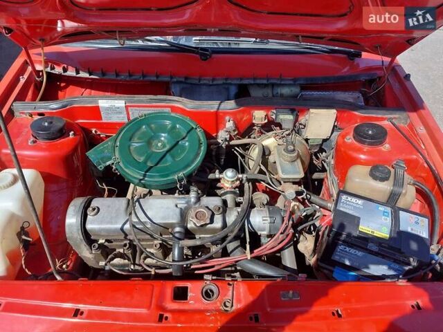 Красный ВАЗ 21099, объемом двигателя 1.5 л и пробегом 100 тыс. км за 1300 $, фото 4 на Automoto.ua