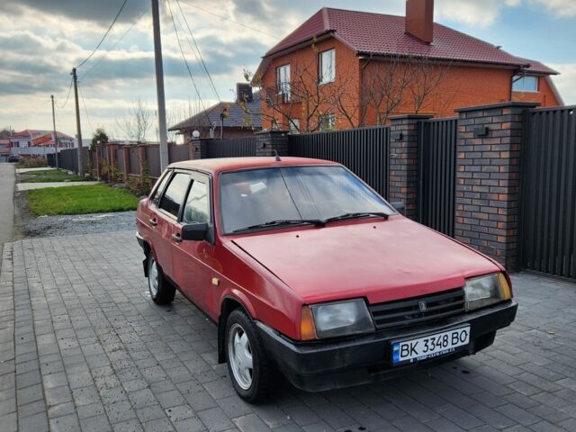 Красный ВАЗ 21099, объемом двигателя 1.5 л и пробегом 368 тыс. км за 750 $, фото 2 на Automoto.ua