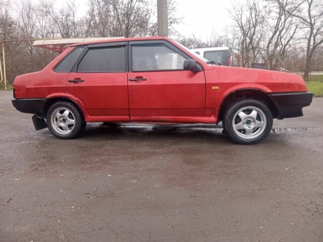 Красный ВАЗ 21099, объемом двигателя 1.5 л и пробегом 250 тыс. км за 950 $, фото 4 на Automoto.ua